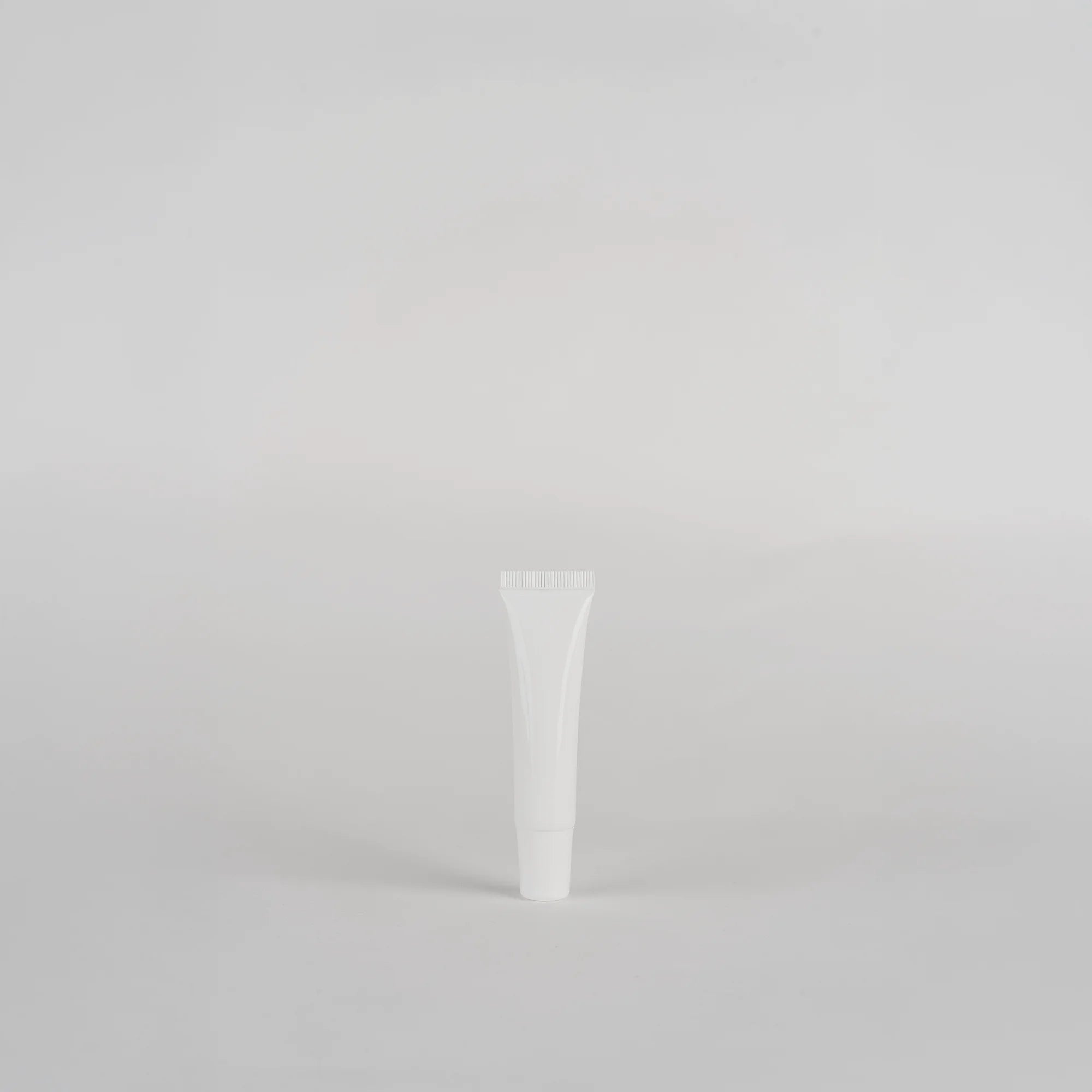 Tubo labiale bianco 15 ml